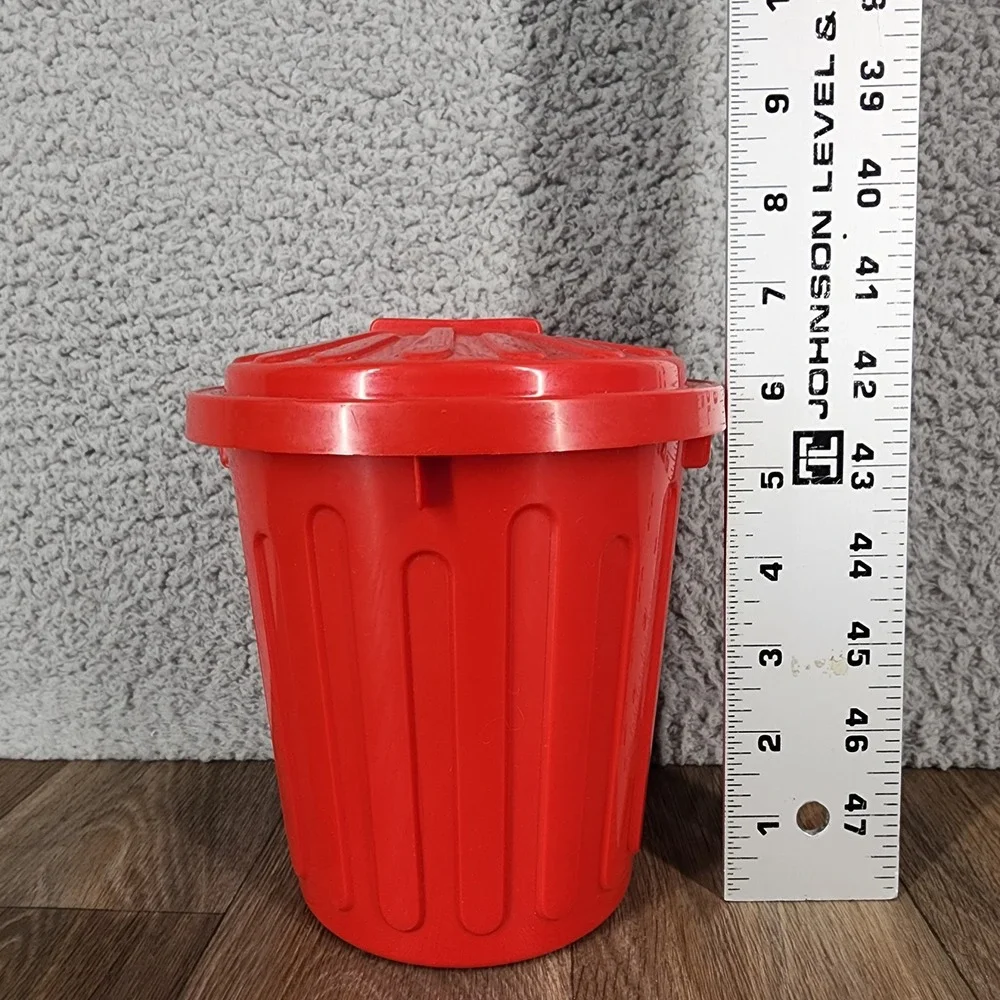 Vintage‎ Willow 1.5 Litre Red Plastic Mini Desktop Trash Can Bin with Lid Small